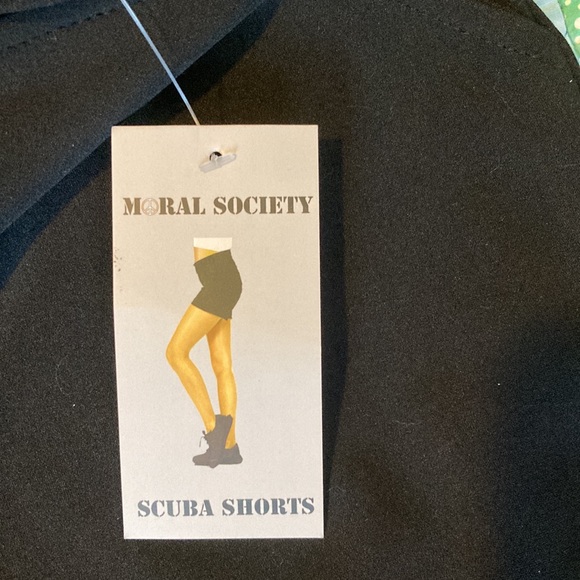 Moral Society women’s shorts - Picture 6 of 9